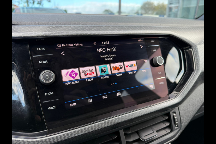 Volkswagen T-Cross 1.0 TSI 116pk Style R Line - Automaat - Navi - Winterpakket - Parkeerhulp Volkswagen T-Cross 1.0 TSI 116pk Style R Line - Automaat - Navi - Winterpakket - Parkeerhulp