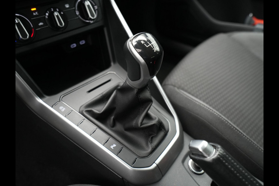 Volkswagen Polo 1.0 TSI 95pk Life Navi via app Pdc Acc Clima 341 Volkswagen Polo 1.0 TSI 95pk Life Navi via app Pdc Acc Clima 341