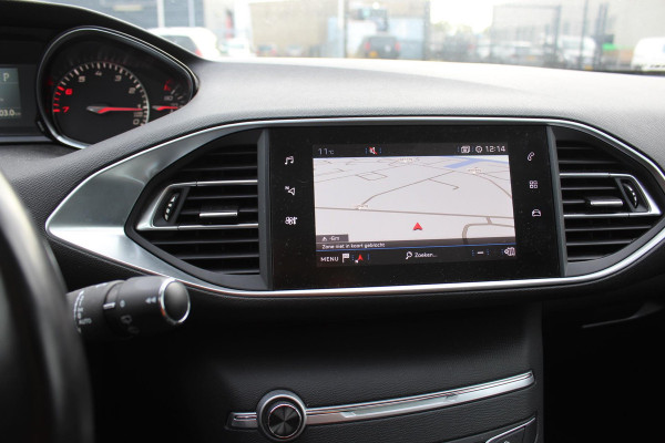 Peugeot 308 SW 1.2 PureTech Blue Lease Premium AUTOMAAT LEDER NAP /MEDIA/PANO CAMERA - PARKEERSENSOREN Peugeot 308 SW 1.2 PureTech Blue Lease Premium AUTOMAAT LEDER NAP /MEDIA/PANO CAMERA - PARKEERSENSOREN