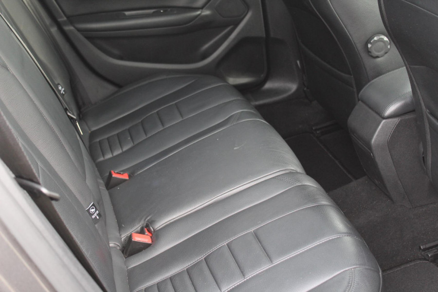 Peugeot 308 SW 1.2 PureTech Blue Lease Premium AUTOMAAT LEDER NAP /MEDIA/PANO CAMERA - PARKEERSENSOREN Peugeot 308 SW 1.2 PureTech Blue Lease Premium AUTOMAAT LEDER NAP /MEDIA/PANO CAMERA - PARKEERSENSOREN