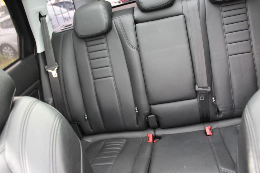 Peugeot 308 SW 1.2 PureTech Blue Lease Premium AUTOMAAT LEDER NAP /MEDIA/PANO CAMERA - PARKEERSENSOREN Peugeot 308 SW 1.2 PureTech Blue Lease Premium AUTOMAAT LEDER NAP /MEDIA/PANO CAMERA - PARKEERSENSOREN