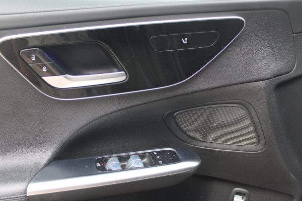 Mercedes-Benz C-Klasse Estate 200 AMG Line Night | Sfeer | Camera | Fender | Elek. Trekhaak Mercedes-Benz C-Klasse Estate 200 AMG Line Night | Sfeer | Camera | Fender | Elek. Trekhaak