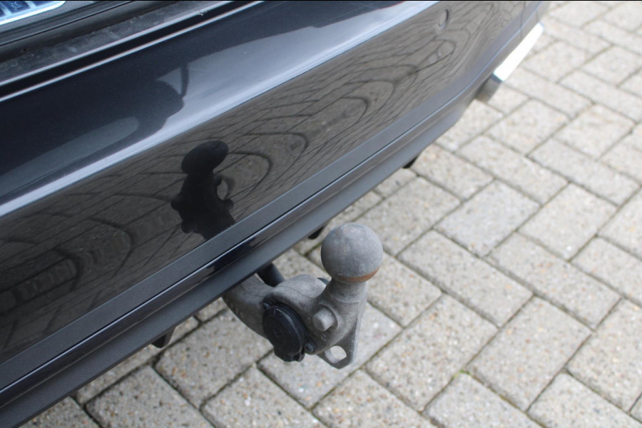 Mercedes-Benz C-Klasse Estate 200 AMG Line Night | Sfeer | Camera | Fender | Elek. Trekhaak Mercedes-Benz C-Klasse Estate 200 AMG Line Night | Sfeer | Camera | Fender | Elek. Trekhaak