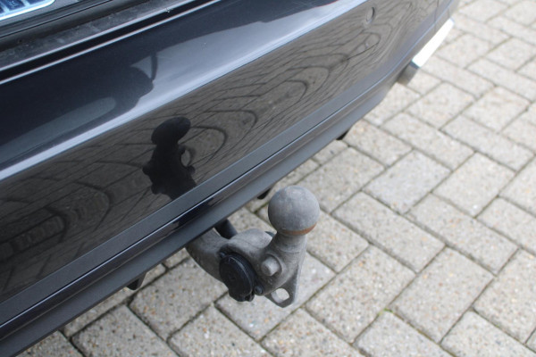 Mercedes-Benz C-Klasse Estate 200 AMG Line Night | Sfeer | Camera | Fender | Elek. Trekhaak Mercedes-Benz C-Klasse Estate 200 AMG Line Night | Sfeer | Camera | Fender | Elek. Trekhaak