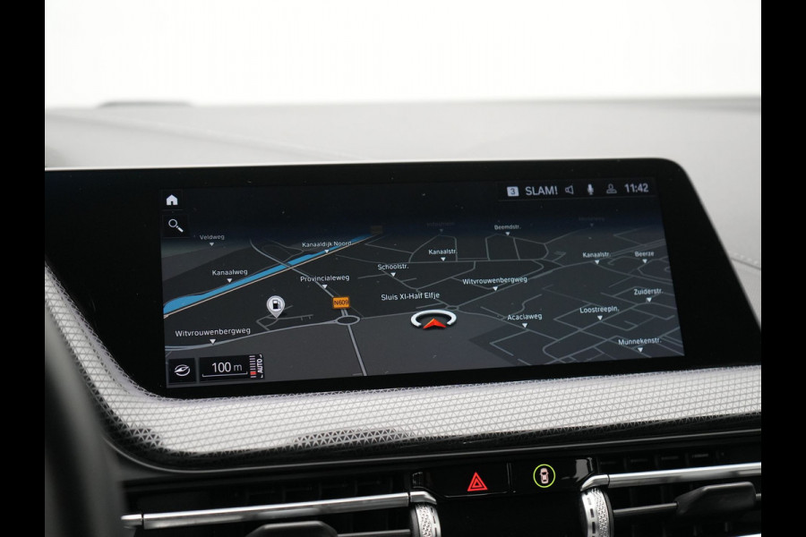 BMW 1-serie 118i Sportline 141pk Dealer O.H | Apple Carplay | Cruise Control | Virtual | Navigatie | LED Koplampen | Sfeerverlichting | DAB | 17"L.M | BMW 1-serie 118i Sportline 141pk Dealer O.H | Apple Carplay | Cruise Control | Virtual | Navigatie | LED Koplampen | Sfeerverlichting | DAB | 17"L.M |