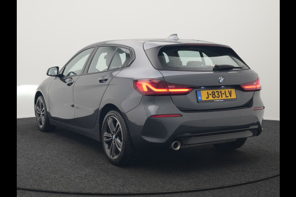 BMW 1-serie 118i Sportline 141pk Dealer O.H | Apple Carplay | Cruise Control | Virtual | Navigatie | LED Koplampen | Sfeerverlichting | DAB | 17"L.M | BMW 1-serie 118i Sportline 141pk Dealer O.H | Apple Carplay | Cruise Control | Virtual | Navigatie | LED Koplampen | Sfeerverlichting | DAB | 17"L.M |