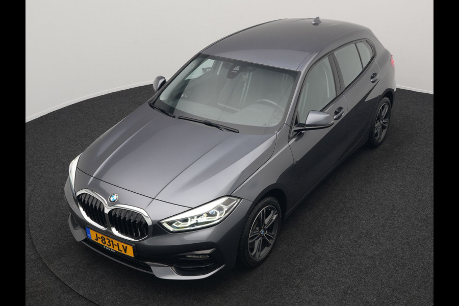 BMW 1-serie 118i Sportline 141pk Dealer O.H | Apple Carplay | Cruise Control | Virtual | Navigatie | LED Koplampen | Sfeerverlichting | DAB | 17"L.M | BMW 1-serie 118i Sportline 141pk Dealer O.H | Apple Carplay | Cruise Control | Virtual | Navigatie | LED Koplampen | Sfeerverlichting | DAB | 17"L.M |