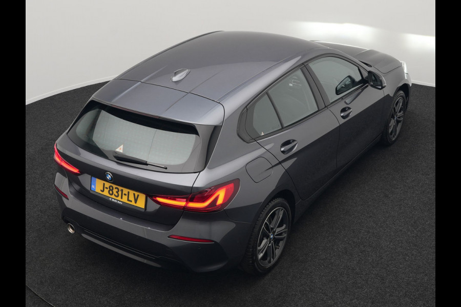 BMW 1-serie 118i Sportline 141pk Dealer O.H | Apple Carplay | Cruise Control | Virtual | Navigatie | LED Koplampen | Sfeerverlichting | DAB | 17"L.M | BMW 1-serie 118i Sportline 141pk Dealer O.H | Apple Carplay | Cruise Control | Virtual | Navigatie | LED Koplampen | Sfeerverlichting | DAB | 17"L.M |