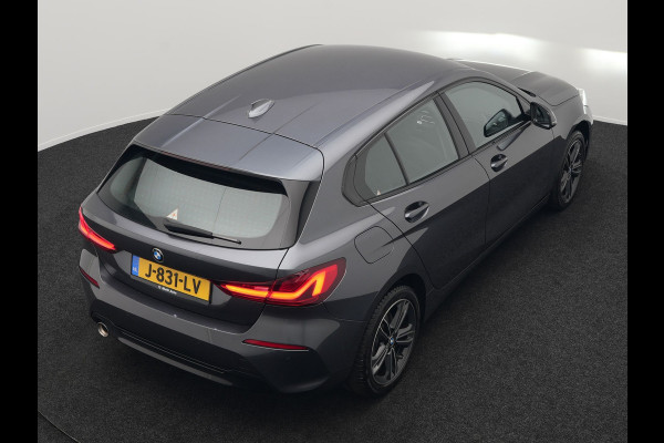 BMW 1-serie 118i Sportline 141pk Dealer O.H | Apple Carplay | Cruise Control | Virtual | Navigatie | LED Koplampen | Sfeerverlichting | DAB | 17"L.M | BMW 1-serie 118i Sportline 141pk Dealer O.H | Apple Carplay | Cruise Control | Virtual | Navigatie | LED Koplampen | Sfeerverlichting | DAB | 17"L.M |