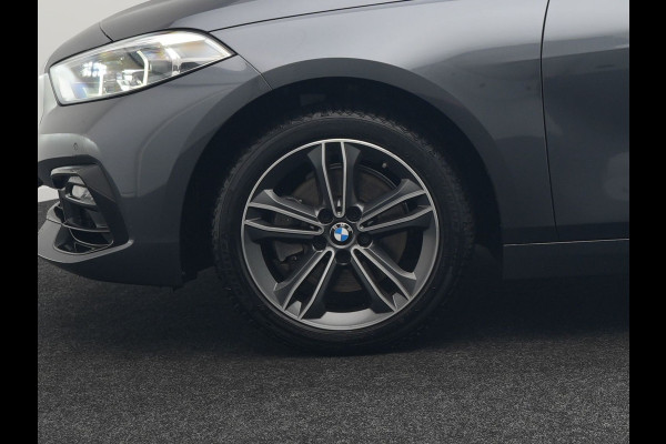 BMW 1-serie 118i Sportline 141pk Dealer O.H | Apple Carplay | Cruise Control | Virtual | Navigatie | LED Koplampen | Sfeerverlichting | DAB | 17"L.M | BMW 1-serie 118i Sportline 141pk Dealer O.H | Apple Carplay | Cruise Control | Virtual | Navigatie | LED Koplampen | Sfeerverlichting | DAB | 17"L.M |