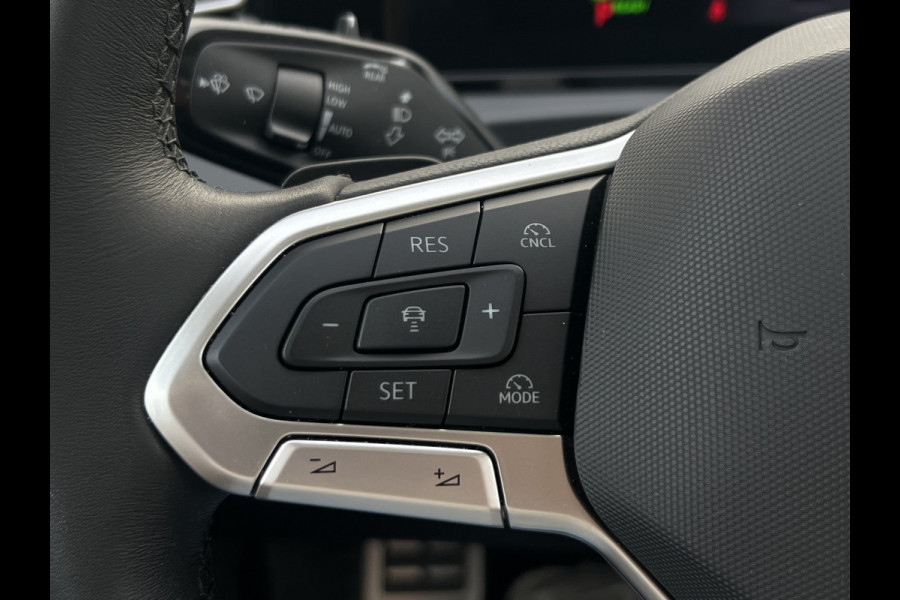 Volkswagen Tiguan 1.5 eTSI Elegance | Pano | IQ LIght | 360 Camera | 18 inch Volkswagen Tiguan 1.5 eTSI Elegance | Pano | IQ LIght | 360 Camera | 18 inch