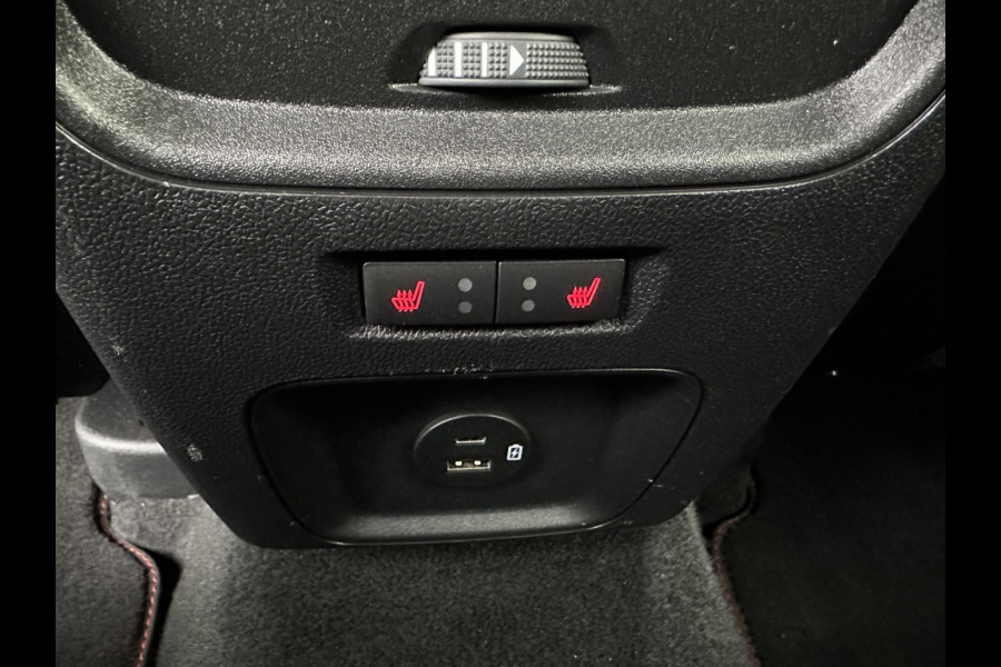 Ford Kuga 1.5 EcoB. ST-Line X WINTERPACK! B&O! Ford Kuga 1.5 EcoB. ST-Line X WINTERPACK! B&O!