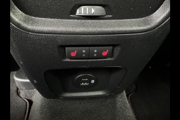 Ford Kuga 1.5 EcoB. ST-Line X WINTERPACK! B&O! Ford Kuga 1.5 EcoB. ST-Line X WINTERPACK! B&O!