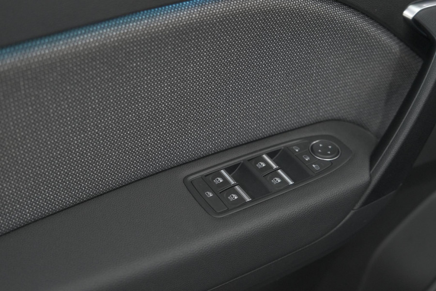 Renault Captur Mild Hybrid 160 EDC Techno | Pack Winter | Camera | Adaptieve Cruise Control | Apple Carplay Renault Captur Mild Hybrid 160 EDC Techno | Pack Winter | Camera | Adaptieve Cruise Control | Apple Carplay