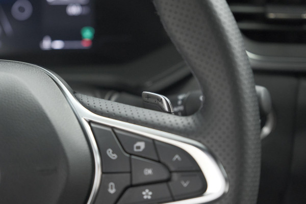 Renault Captur Mild Hybrid 160 EDC Techno | Pack Winter | Camera | Adaptieve Cruise Control | Apple Carplay Renault Captur Mild Hybrid 160 EDC Techno | Pack Winter | Camera | Adaptieve Cruise Control | Apple Carplay