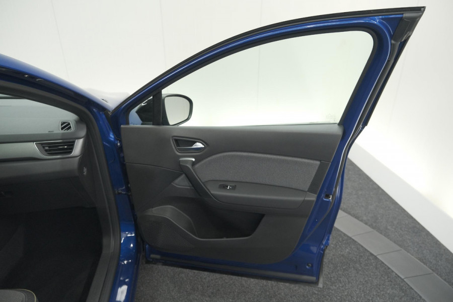 Renault Captur Mild Hybrid 160 EDC Techno | Pack Winter | Camera | Adaptieve Cruise Control | Apple Carplay Renault Captur Mild Hybrid 160 EDC Techno | Pack Winter | Camera | Adaptieve Cruise Control | Apple Carplay