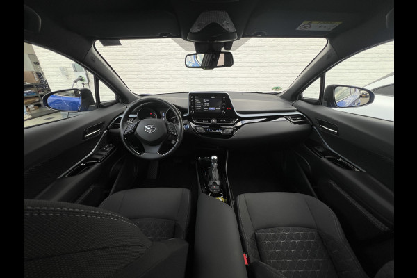 Toyota C-HR 2.0 Hybrid Bi-Tone | Navi | Carplay | Dodehoek | Park Assist | Camera Toyota C-HR 2.0 Hybrid Bi-Tone | Navi | Carplay | Dodehoek | Park Assist | Camera
