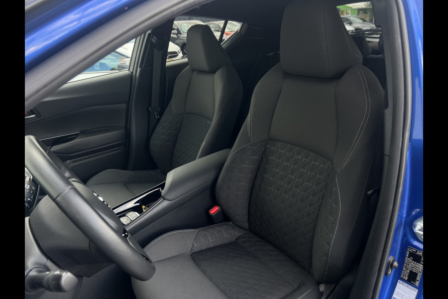 Toyota C-HR 2.0 Hybrid Bi-Tone | Navi | Carplay | Dodehoek | Park Assist | Camera Toyota C-HR 2.0 Hybrid Bi-Tone | Navi | Carplay | Dodehoek | Park Assist | Camera