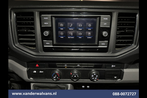 Volkswagen Crafter 2.0 TDI 141pk L3H3 L2H2 Euro6 Airco | Camera | Apple Carplay | Android Auto | Cruisecontrol | Massagestoel Chauffeursstoel Volkswagen Crafter 2.0 TDI 141pk L3H3 L2H2 Euro6 Airco | Camera | Apple Carplay | Android Auto | Cruisecontrol | Massagestoel Chauffeursstoel