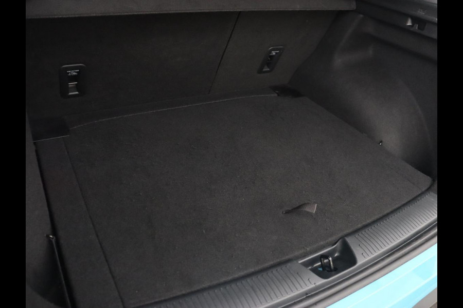 MG 4 Electric Comfort 64 kWh | 360 Camera | Adaptive cruise | Half leder | Carplay | Full LED | Keyless | Parkeerhulp | Navigatie MG 4 Electric Comfort 64 kWh | 360 Camera | Adaptive cruise | Half leder | Carplay | Full LED | Keyless | Parkeerhulp | Navigatie