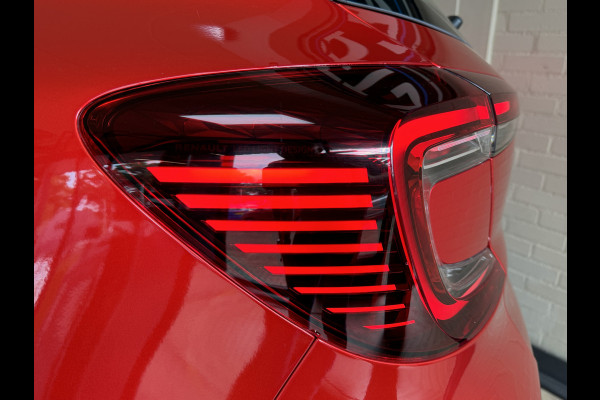 Renault Captur 1.3 TCe 130 Intens | Navi | ACC | Blindspot | Camera |17" | PDC V+A | 100% Onderhouden! Renault Captur 1.3 TCe 130 Intens | Navi | ACC | Blindspot | Camera |17" | PDC V+A | 100% Onderhouden!