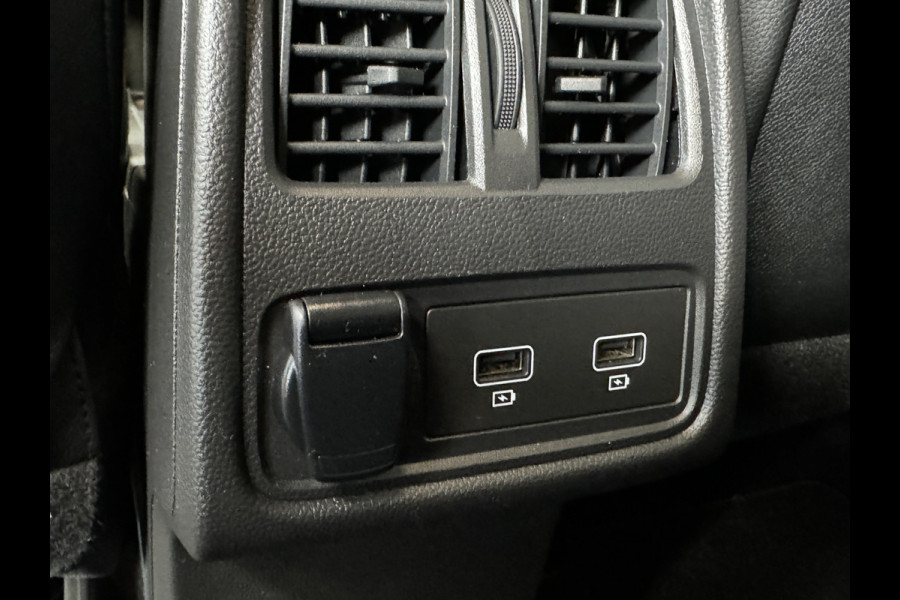 Renault Captur 1.3 TCe 130 Intens | Navi | ACC | Blindspot | Camera |17" | PDC V+A | 100% Onderhouden! Renault Captur 1.3 TCe 130 Intens | Navi | ACC | Blindspot | Camera |17" | PDC V+A | 100% Onderhouden!