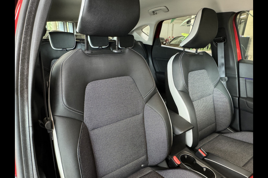 Renault Captur 1.3 TCe 130 Intens | Navi | ACC | Blindspot | Camera |17" | PDC V+A | 100% Onderhouden! Renault Captur 1.3 TCe 130 Intens | Navi | ACC | Blindspot | Camera |17" | PDC V+A | 100% Onderhouden!