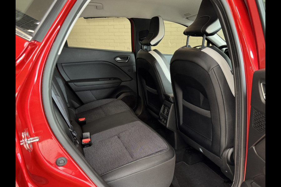 Renault Captur 1.3 TCe 130 Intens | Navi | ACC | Blindspot | Camera |17" | PDC V+A | 100% Onderhouden! Renault Captur 1.3 TCe 130 Intens | Navi | ACC | Blindspot | Camera |17" | PDC V+A | 100% Onderhouden!