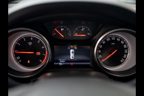 Opel Astra 1.4T 150Pk Innovation | Keyless | Trekhaak afnb. | Apple Carplay | Navi | Prijs Rijklaar!! Opel Astra 1.4T 150Pk Innovation | Keyless | Trekhaak afnb. | Apple Carplay | Navi | Prijs Rijklaar!!