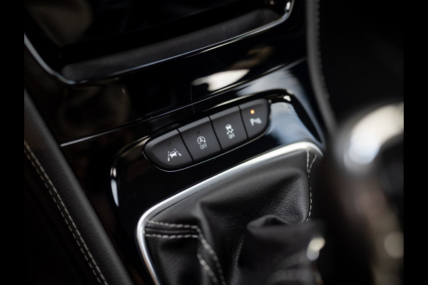 Opel Astra 1.4T 150Pk Innovation | Keyless | Trekhaak afnb. | Apple Carplay | Navi | Prijs Rijklaar!! Opel Astra 1.4T 150Pk Innovation | Keyless | Trekhaak afnb. | Apple Carplay | Navi | Prijs Rijklaar!!