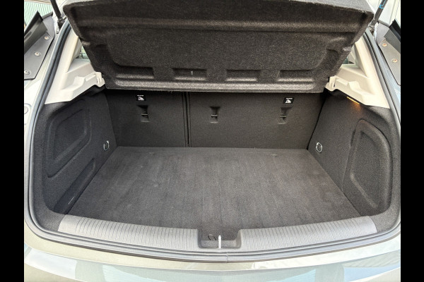 Opel Astra 1.4T 150Pk Innovation | Keyless | Trekhaak afnb. | Apple Carplay | Navi | Prijs Rijklaar!! Opel Astra 1.4T 150Pk Innovation | Keyless | Trekhaak afnb. | Apple Carplay | Navi | Prijs Rijklaar!!