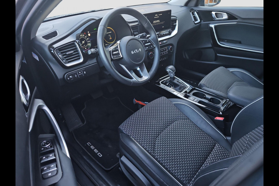 Kia Ceed 1.5 T-GDi DynamicPlusLine | Automaat | Stoel- en Stuurverwarming | Navi | Clima | Carplay/Android auto | Lichtmetalen velgen | LED | Kia Ceed 1.5 T-GDi DynamicPlusLine | Automaat | Stoel- en Stuurverwarming | Navi | Clima | Carplay/Android auto | Lichtmetalen velgen | LED |