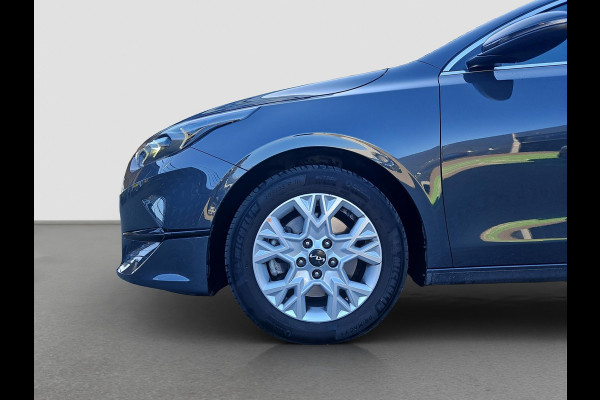 Kia Ceed 1.5 T-GDi DynamicPlusLine | Automaat | Stoel- en Stuurverwarming | Navi | Clima | Carplay/Android auto | Lichtmetalen velgen | LED | Kia Ceed 1.5 T-GDi DynamicPlusLine | Automaat | Stoel- en Stuurverwarming | Navi | Clima | Carplay/Android auto | Lichtmetalen velgen | LED |