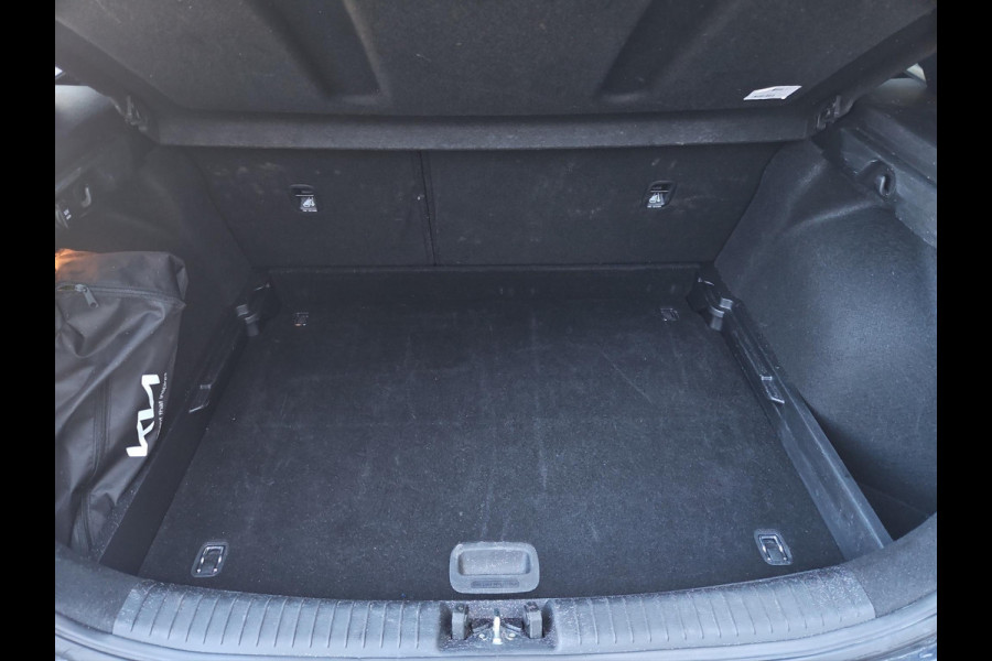 Kia Ceed 1.5 T-GDi DynamicPlusLine | Automaat | Stoel- en Stuurverwarming | Navi | Clima | Carplay/Android auto | Lichtmetalen velgen | LED | Kia Ceed 1.5 T-GDi DynamicPlusLine | Automaat | Stoel- en Stuurverwarming | Navi | Clima | Carplay/Android auto | Lichtmetalen velgen | LED |