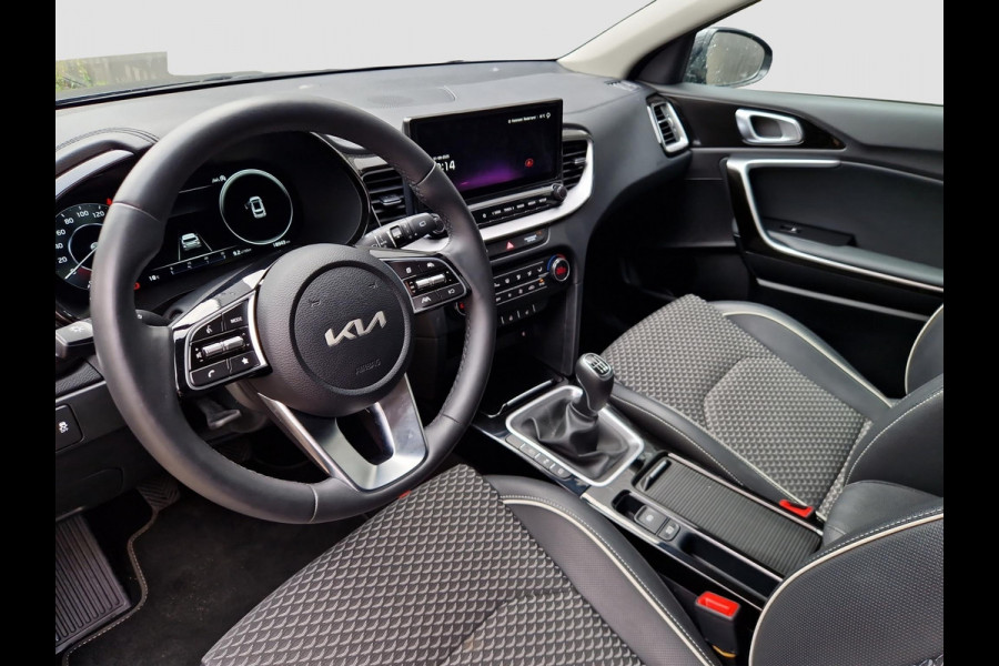 Kia Ceed 1.0 T-GDi DynamicPlusLine | LED | Stoelverwarming | Dodehoek | KeyLess | Draadloos Opladen |