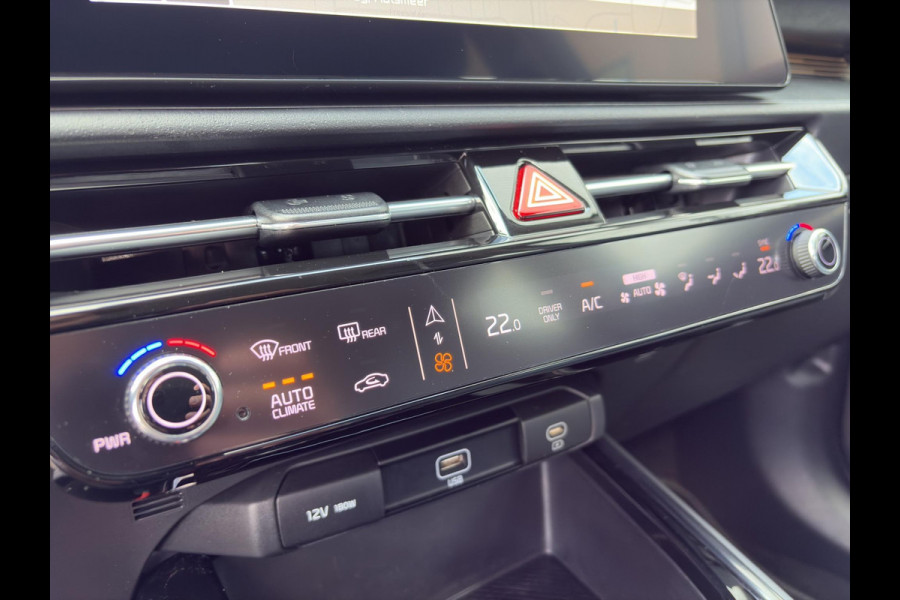 Kia Niro 1.6 GDi Hybrid DynamicLine Automaat | Navigatie | Camera | Parkeersensoren | Climate | Apple Carplay / Android Auto | Kia Niro 1.6 GDi Hybrid DynamicLine Automaat | Navigatie | Camera | Parkeersensoren | Climate | Apple Carplay / Android Auto |