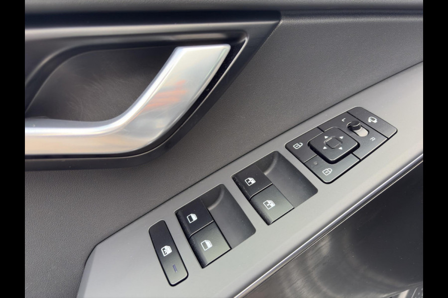 Kia Niro 1.6 GDi Hybrid DynamicLine Automaat | Navigatie | Camera | Parkeersensoren | Climate | Apple Carplay / Android Auto | Kia Niro 1.6 GDi Hybrid DynamicLine Automaat | Navigatie | Camera | Parkeersensoren | Climate | Apple Carplay / Android Auto |