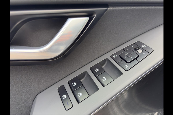 Kia Niro 1.6 GDi Hybrid DynamicLine Automaat | Navigatie | Camera | Parkeersensoren | Climate | Apple Carplay / Android Auto | Kia Niro 1.6 GDi Hybrid DynamicLine Automaat | Navigatie | Camera | Parkeersensoren | Climate | Apple Carplay / Android Auto |