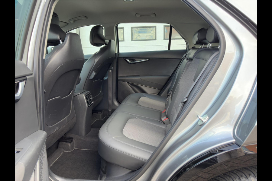 Kia Niro 1.6 GDi Hybrid DynamicLine Automaat | Navigatie | Camera | Parkeersensoren | Climate | Apple Carplay / Android Auto | Kia Niro 1.6 GDi Hybrid DynamicLine Automaat | Navigatie | Camera | Parkeersensoren | Climate | Apple Carplay / Android Auto |