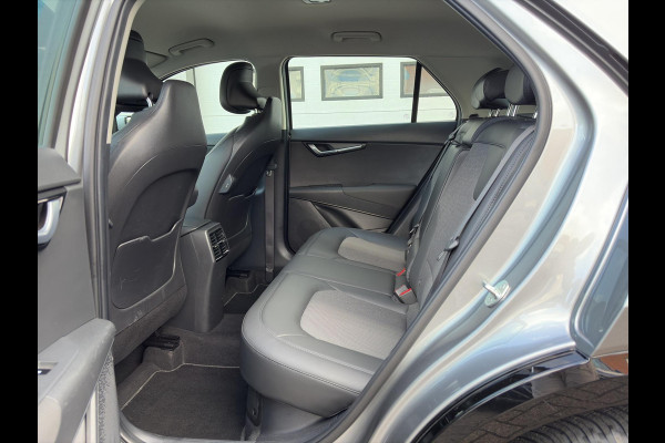 Kia Niro 1.6 GDi Hybrid DynamicLine Automaat | Navigatie | Camera | Parkeersensoren | Climate | Apple Carplay / Android Auto | Kia Niro 1.6 GDi Hybrid DynamicLine Automaat | Navigatie | Camera | Parkeersensoren | Climate | Apple Carplay / Android Auto |