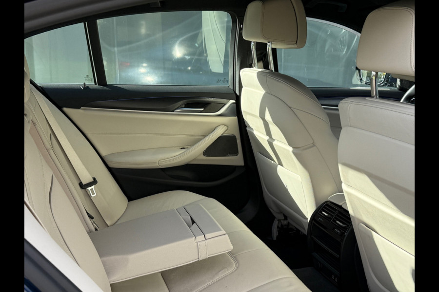 BMW 5 Serie 530i M-Sport Laser|Memory|Adap Cruise|Harman Kardon|Leder BMW 5 Serie 530i M-Sport Laser|Memory|Adap Cruise|Harman Kardon|Leder