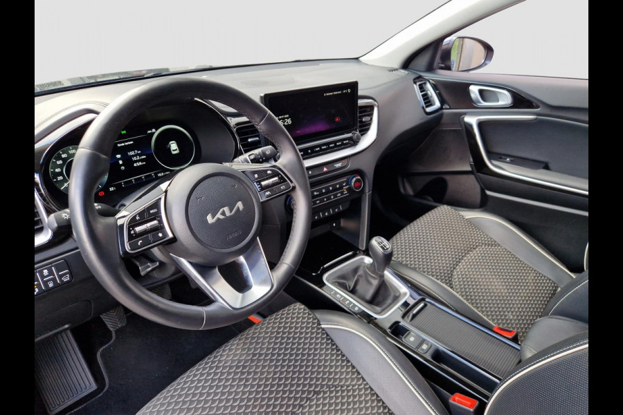 Kia Xceed 1.0 T-GDi DynamicPlusLine Stoel & Stuurverwarming | Navi | Camera | Cruise | H-Leder | Dodehoek | Kia Xceed 1.0 T-GDi DynamicPlusLine Stoel & Stuurverwarming | Navi | Camera | Cruise | H-Leder | Dodehoek |