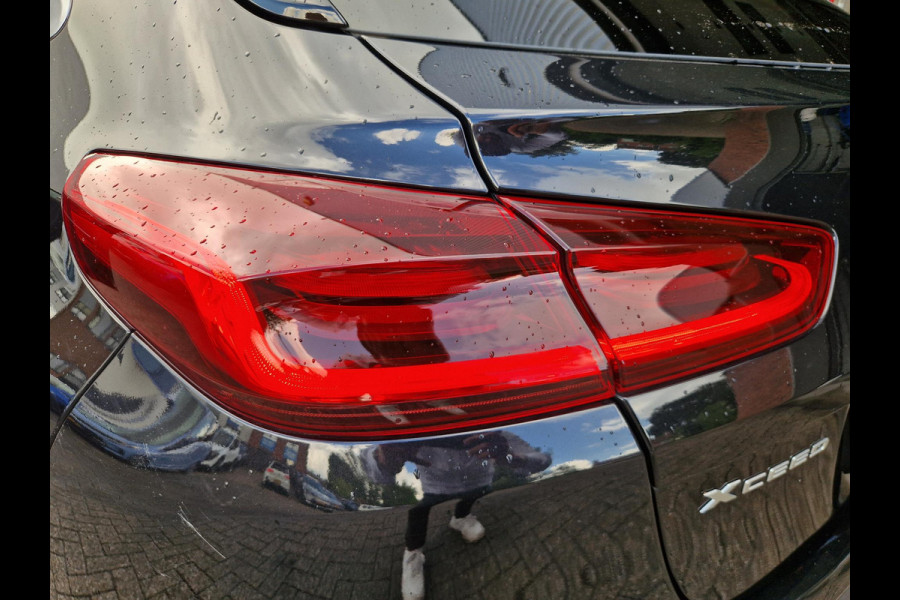 Kia Xceed 1.0 T-GDi DynamicPlusLine Stoel & Stuurverwarming | Navi | Camera | Cruise | H-Leder | Dodehoek | Kia Xceed 1.0 T-GDi DynamicPlusLine Stoel & Stuurverwarming | Navi | Camera | Cruise | H-Leder | Dodehoek |