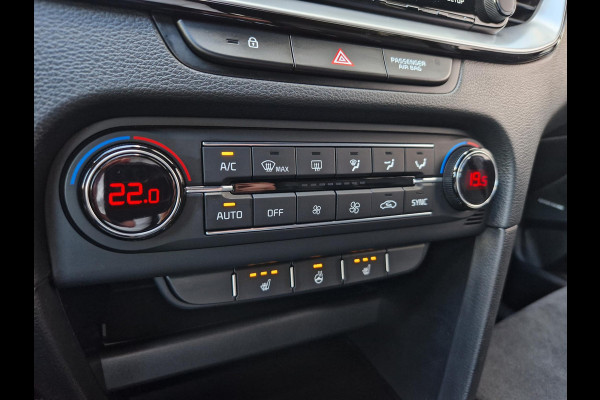 Kia ProCeed 1.0 T-GDI GT-Line | Panoramadak | Leder/Alcantara | Achteruitrijcamera | 17” Velgen | Stuur-/Stoelverwarming | Apple CarPlay/Android Auto | Clima | Key-Less sleutel | Cruise control | LED Kia ProCeed 1.0 T-GDI GT-Line | Panoramadak | Leder/Alcantara | Achteruitrijcamera | 17” Velgen | Stuur-/Stoelverwarming | Apple CarPlay/Android Auto | Clima | Key-Less sleutel | Cruise control | LED