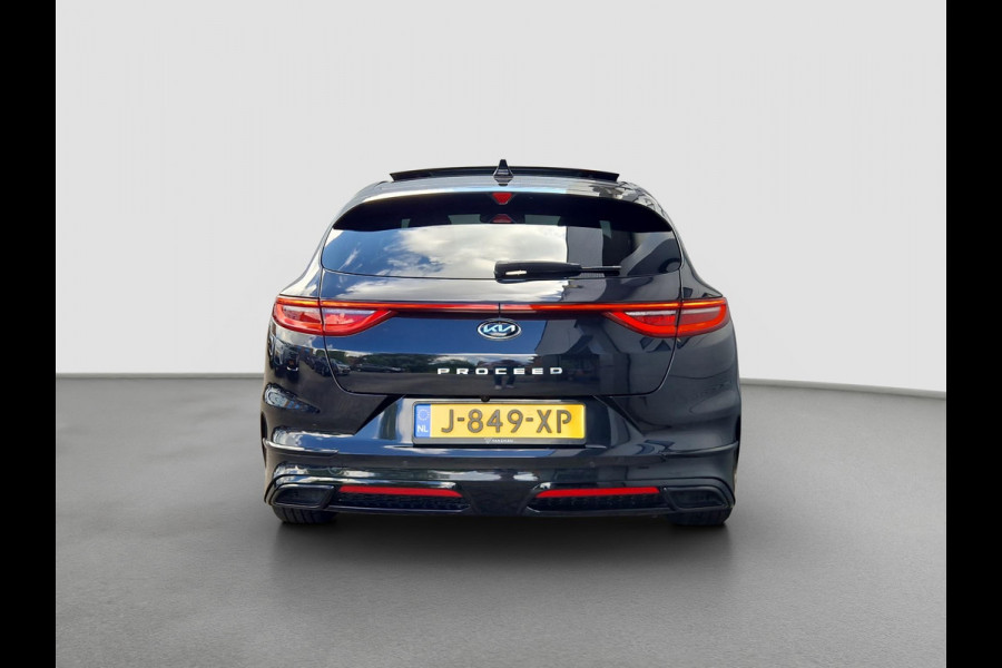 Kia ProCeed 1.0 T-GDI GT-Line | Panoramadak | Leder/Alcantara | Achteruitrijcamera | 17” Velgen | Stuur-/Stoelverwarming | Apple CarPlay/Android Auto | Clima | Key-Less sleutel | Cruise control | LED Kia ProCeed 1.0 T-GDI GT-Line | Panoramadak | Leder/Alcantara | Achteruitrijcamera | 17” Velgen | Stuur-/Stoelverwarming | Apple CarPlay/Android Auto | Clima | Key-Less sleutel | Cruise control | LED