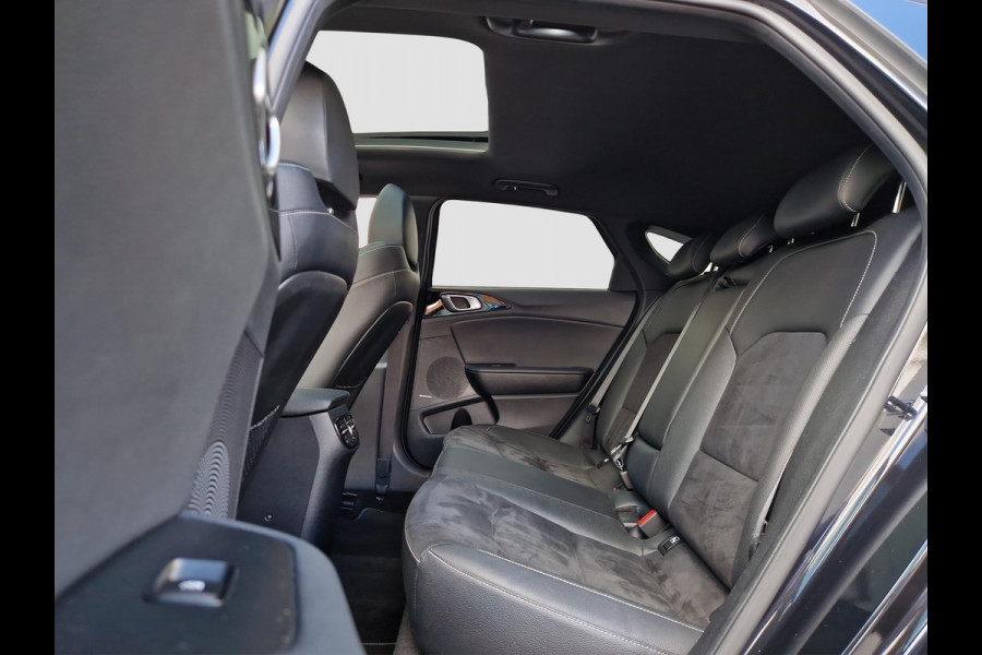 Kia ProCeed 1.0 T-GDI GT-Line | Panoramadak | Leder/Alcantara | Achteruitrijcamera | 17” Velgen | Stuur-/Stoelverwarming | Apple CarPlay/Android Auto | Clima | Key-Less sleutel | Cruise control | LED Kia ProCeed 1.0 T-GDI GT-Line | Panoramadak | Leder/Alcantara | Achteruitrijcamera | 17” Velgen | Stuur-/Stoelverwarming | Apple CarPlay/Android Auto | Clima | Key-Less sleutel | Cruise control | LED