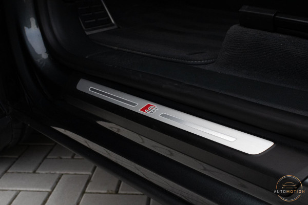 Audi Q8 60 TFSI e quattro Competition SQ8  PANO  CAM  ACC  LANE ASS  TREKHAAK LUCHTVERING Audi Q8 60 TFSI e quattro Competition SQ8  PANO  CAM  ACC  LANE ASS  TREKHAAK LUCHTVERING