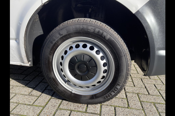 Volkswagen Transporter 2.0 TDI 102pk L1H1 Comfortline met Bott ingerichte laadruimte / lease vanaf € 269 / vaste prijs rijklaar € 15.950 ex btw / airco / cruise / imperial / trekhaak / pdc achter ! Volkswagen Transporter 2.0 TDI 102pk L1H1 Comfortline met Bott ingerichte laadruimte / lease vanaf € 269 / vaste prijs rijklaar € 15.950 ex btw / airco / cruise / imperial / trekhaak / pdc achter !