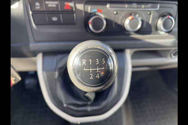 Volkswagen Transporter 2.0 TDI 102pk L1H1 Comfortline met Bott ingerichte laadruimte / lease vanaf € 269 / vaste prijs rijklaar € 15.950 ex btw / airco / cruise / imperial / trekhaak / pdc achter ! Volkswagen Transporter 2.0 TDI 102pk L1H1 Comfortline met Bott ingerichte laadruimte / lease vanaf € 269 / vaste prijs rijklaar € 15.950 ex btw / airco / cruise / imperial / trekhaak / pdc achter !