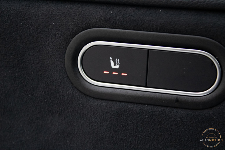 Mercedes-Benz A-Klasse 250 e AMG Line PANO Burmester Sfeerverlichting Parkeerassistent